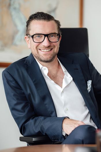 Björn Schürmann, Business graduate (“Diplom-Kaufmann”)
Tax consultant
Specialist consultant for business succession, Berlin